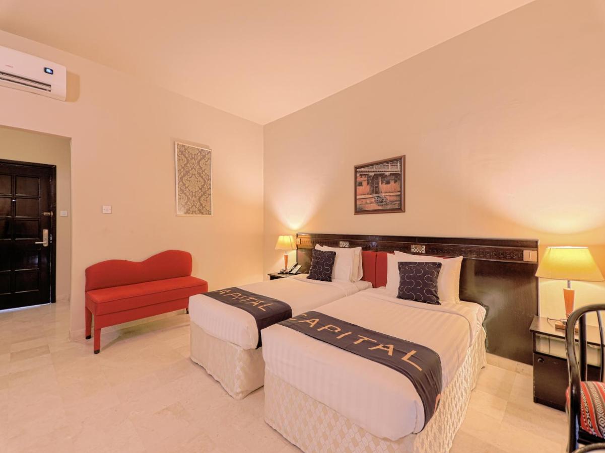 Capital O133 Al Sawadi Beach Resort & Spa Barka Eksteriør billede