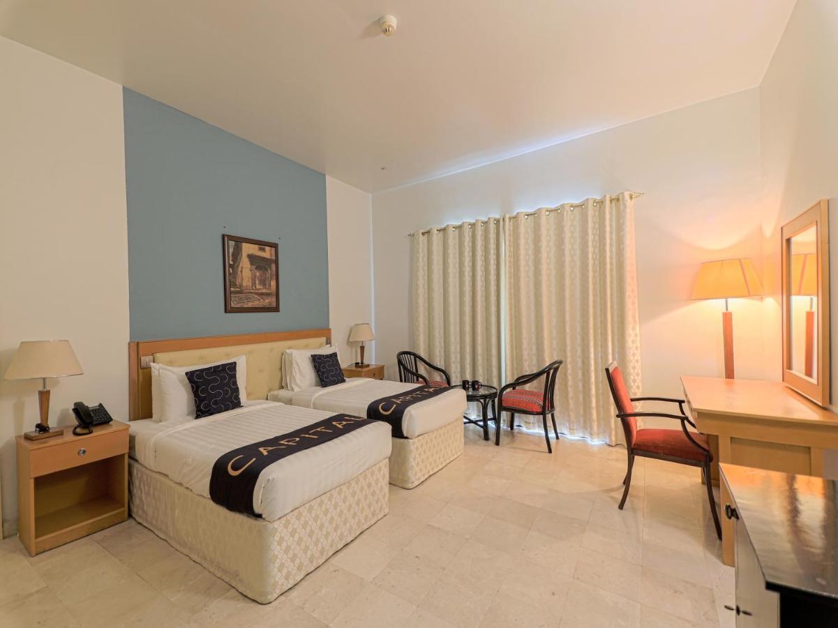 Capital O133 Al Sawadi Beach Resort & Spa Barka Eksteriør billede
