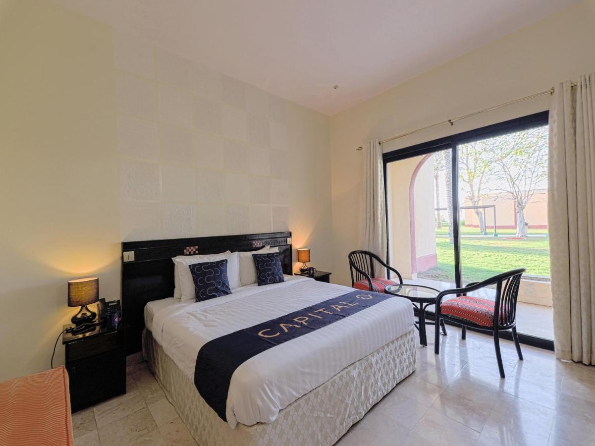 Capital O133 Al Sawadi Beach Resort & Spa Barka Eksteriør billede