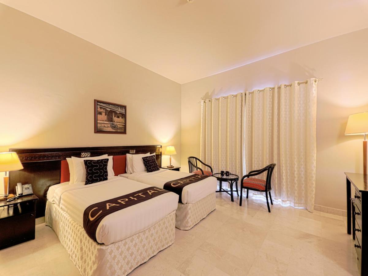 Capital O133 Al Sawadi Beach Resort & Spa Barka Eksteriør billede