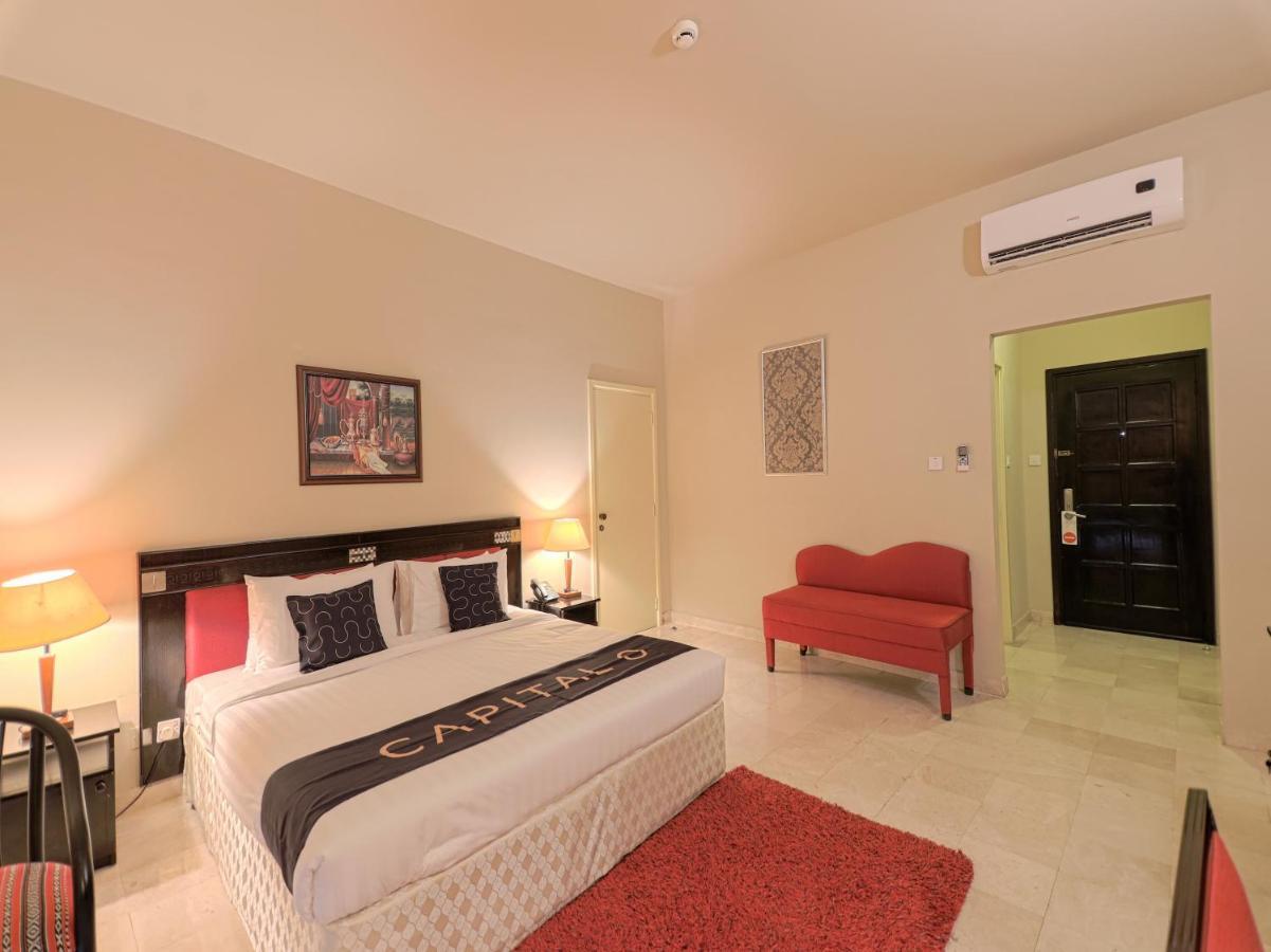 Capital O133 Al Sawadi Beach Resort & Spa Barka Eksteriør billede