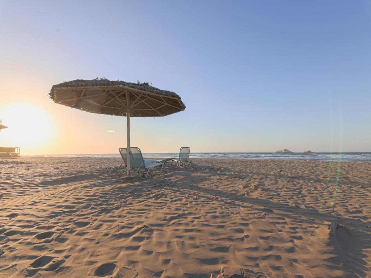 Capital O133 Al Sawadi Beach Resort & Spa Barka Eksteriør billede